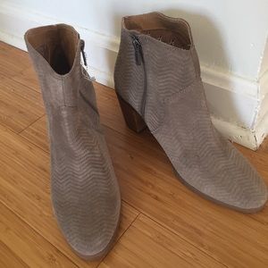 Lucky Brand Paise Suede Ankle Boots